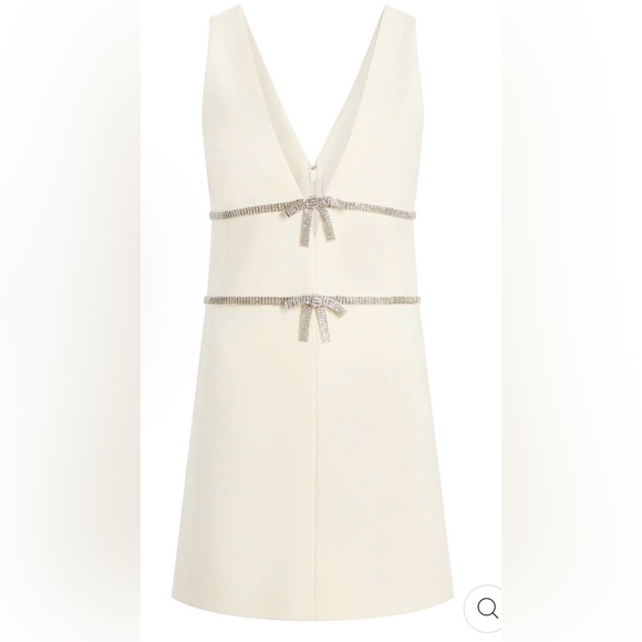cinq a sept Dresses & Skirts - cinq à sept Ivory Label Detail Dress
